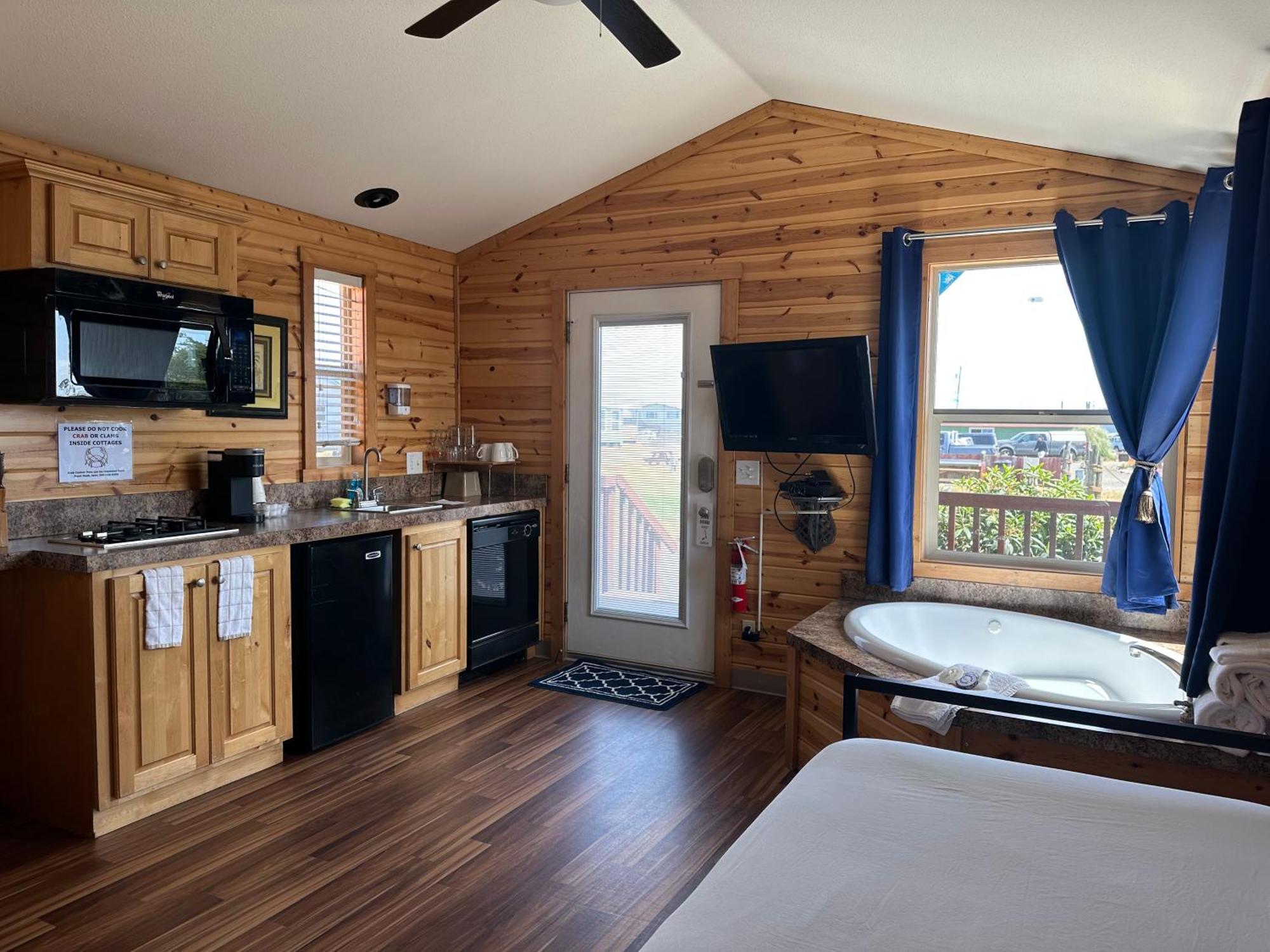 Westport Inn Cabins Екстериор снимка