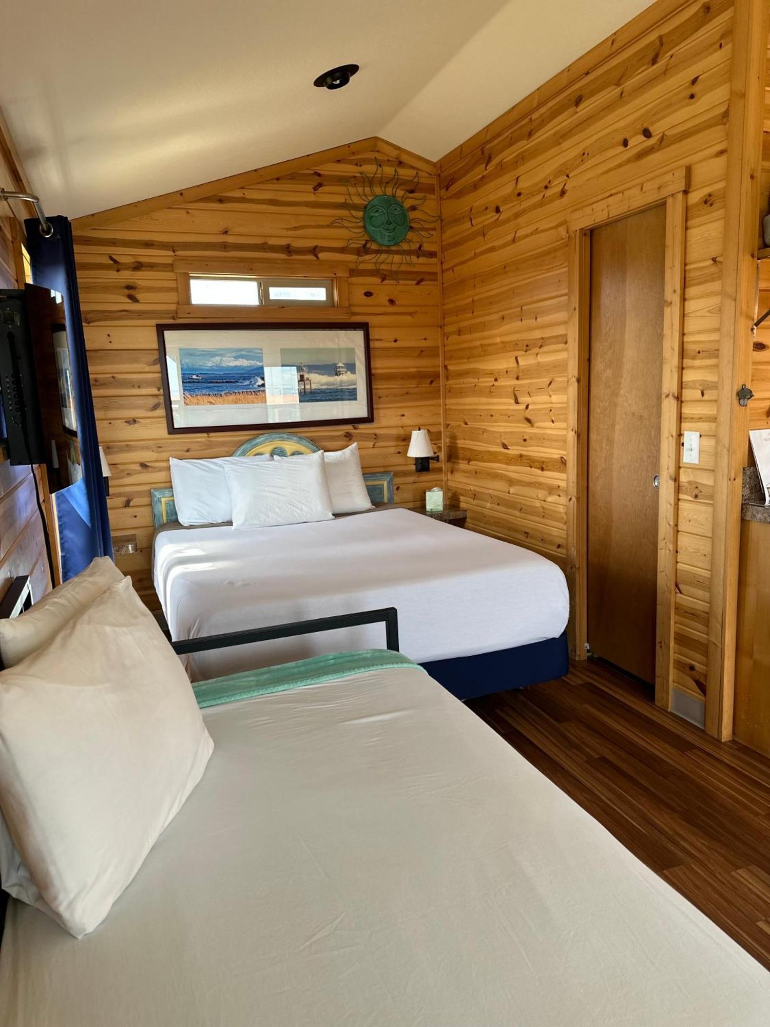 Westport Inn Cabins Екстериор снимка