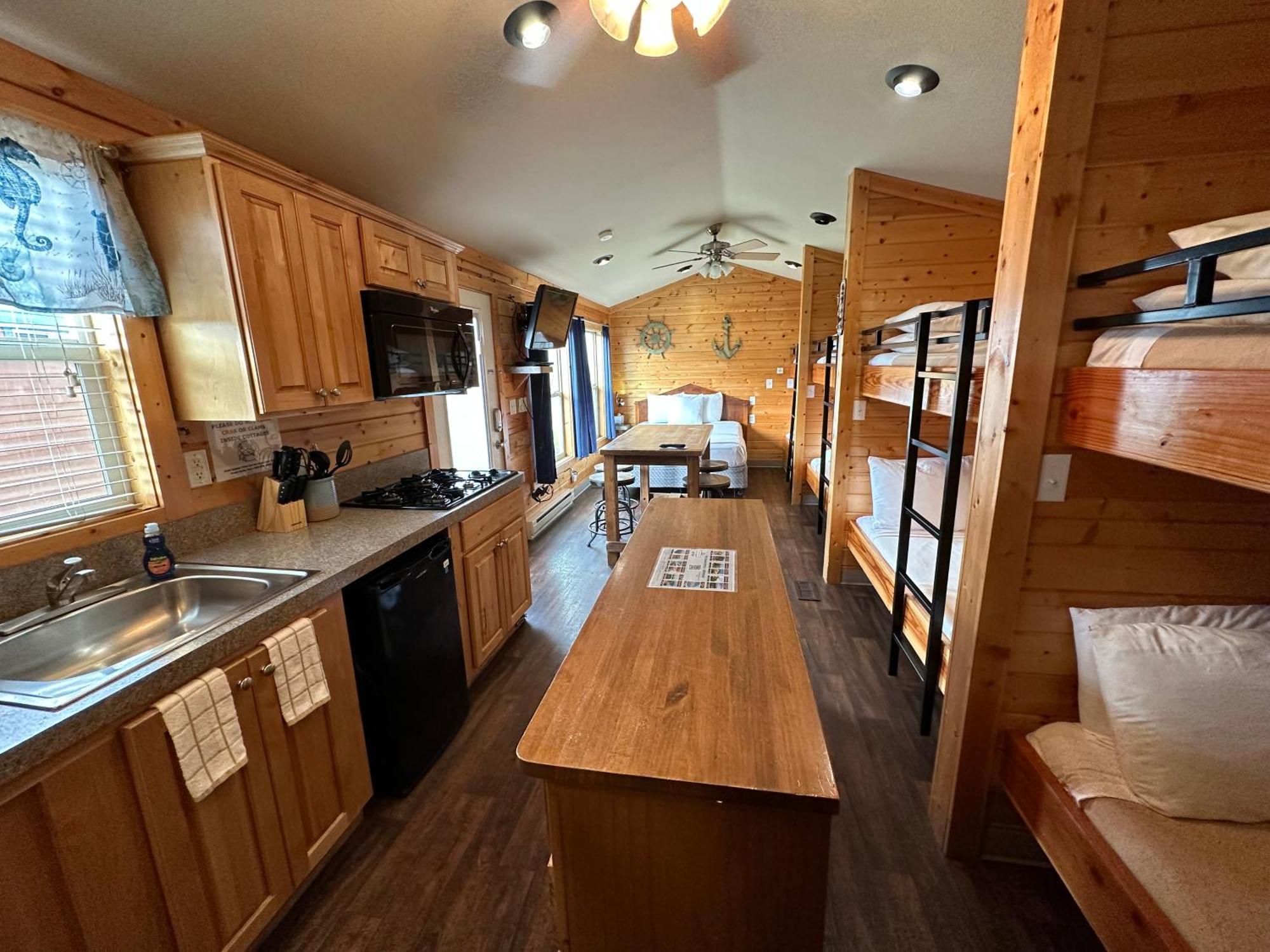 Westport Inn Cabins Екстериор снимка