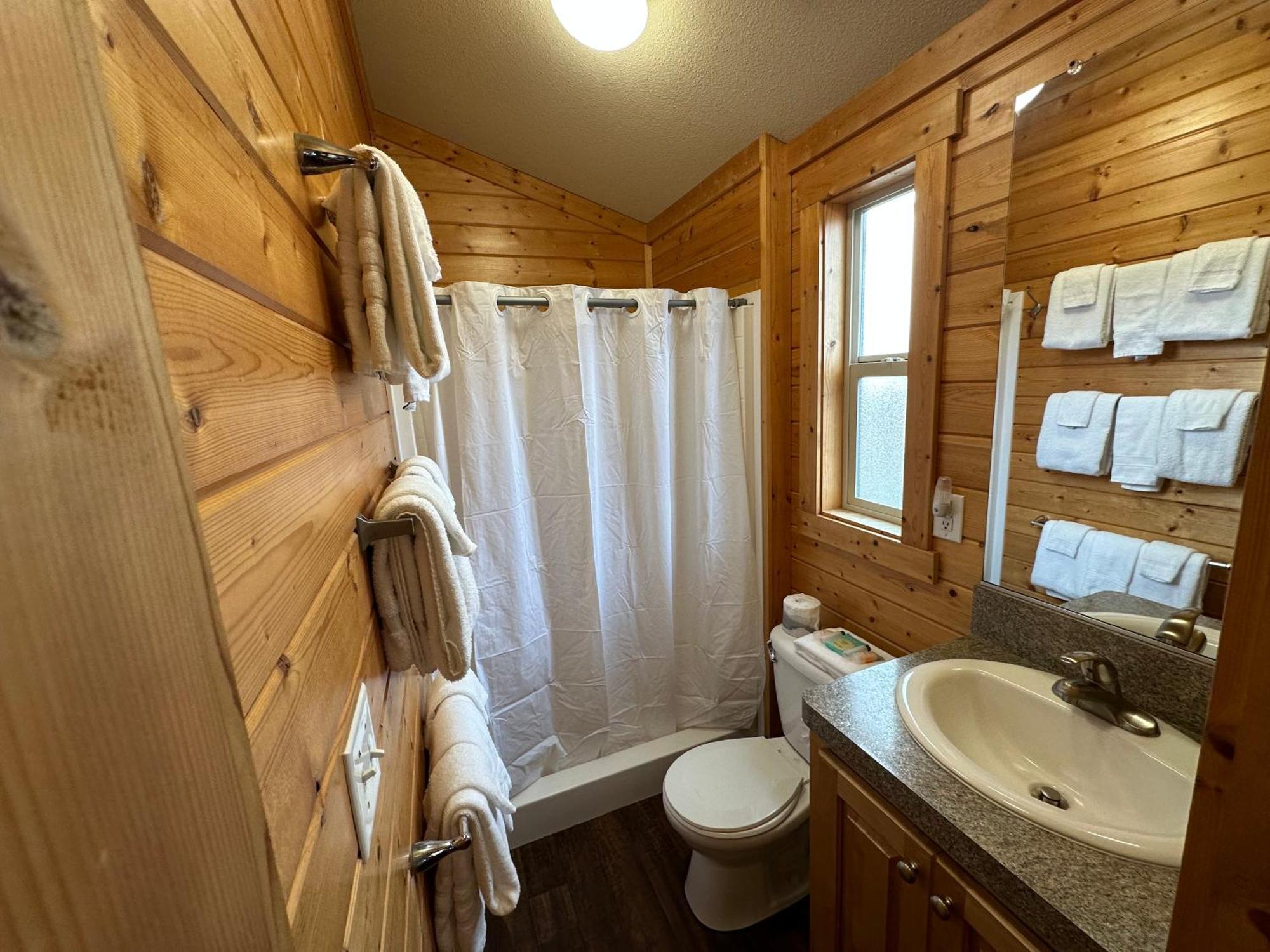 Westport Inn Cabins Екстериор снимка