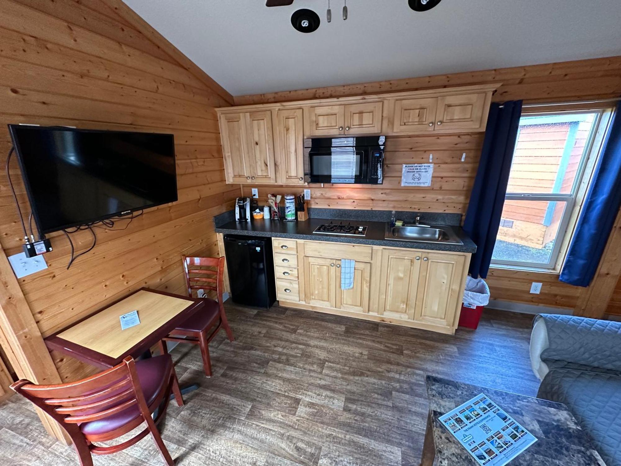 Westport Inn Cabins Екстериор снимка