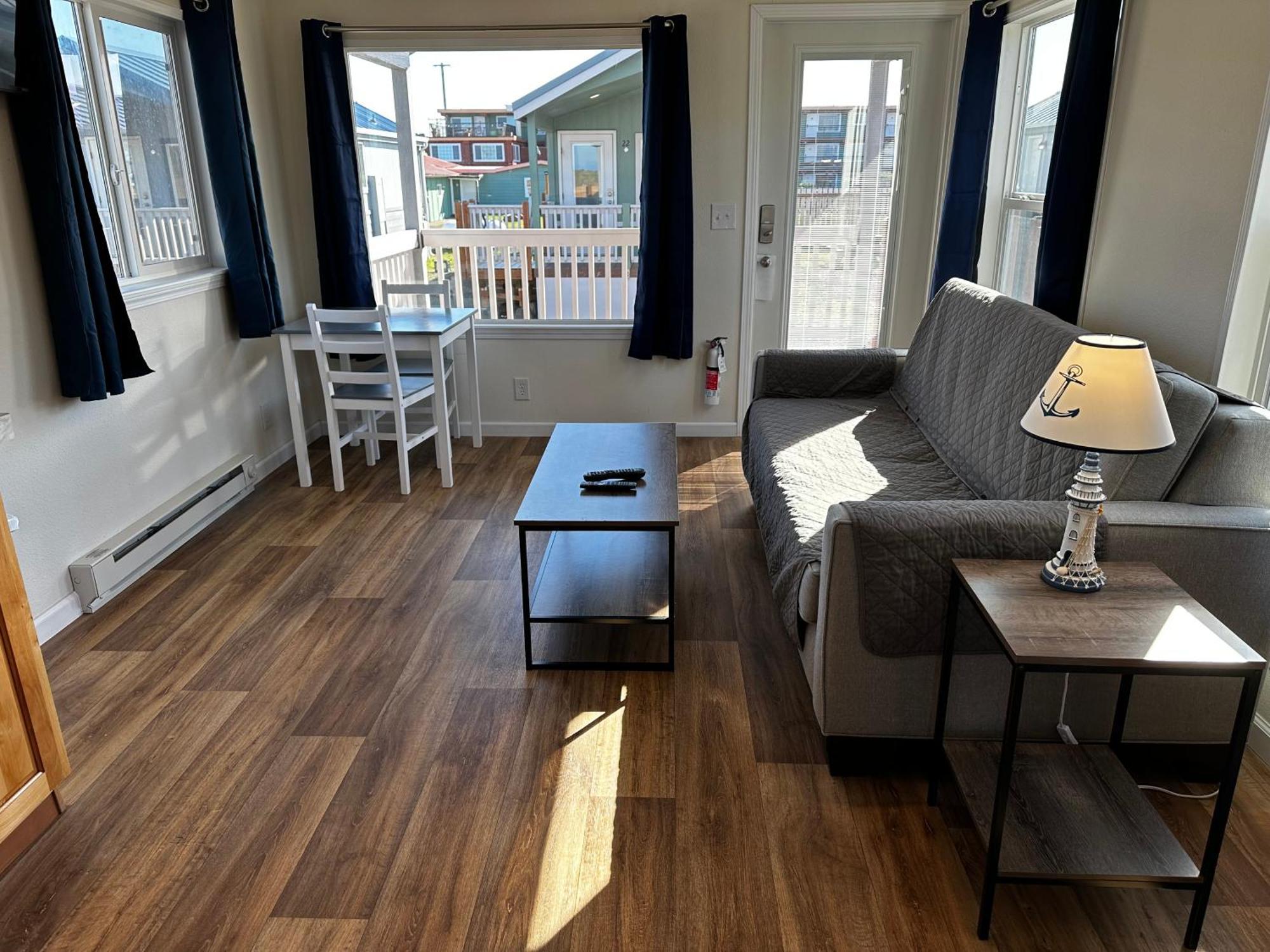 Westport Inn Cabins Екстериор снимка