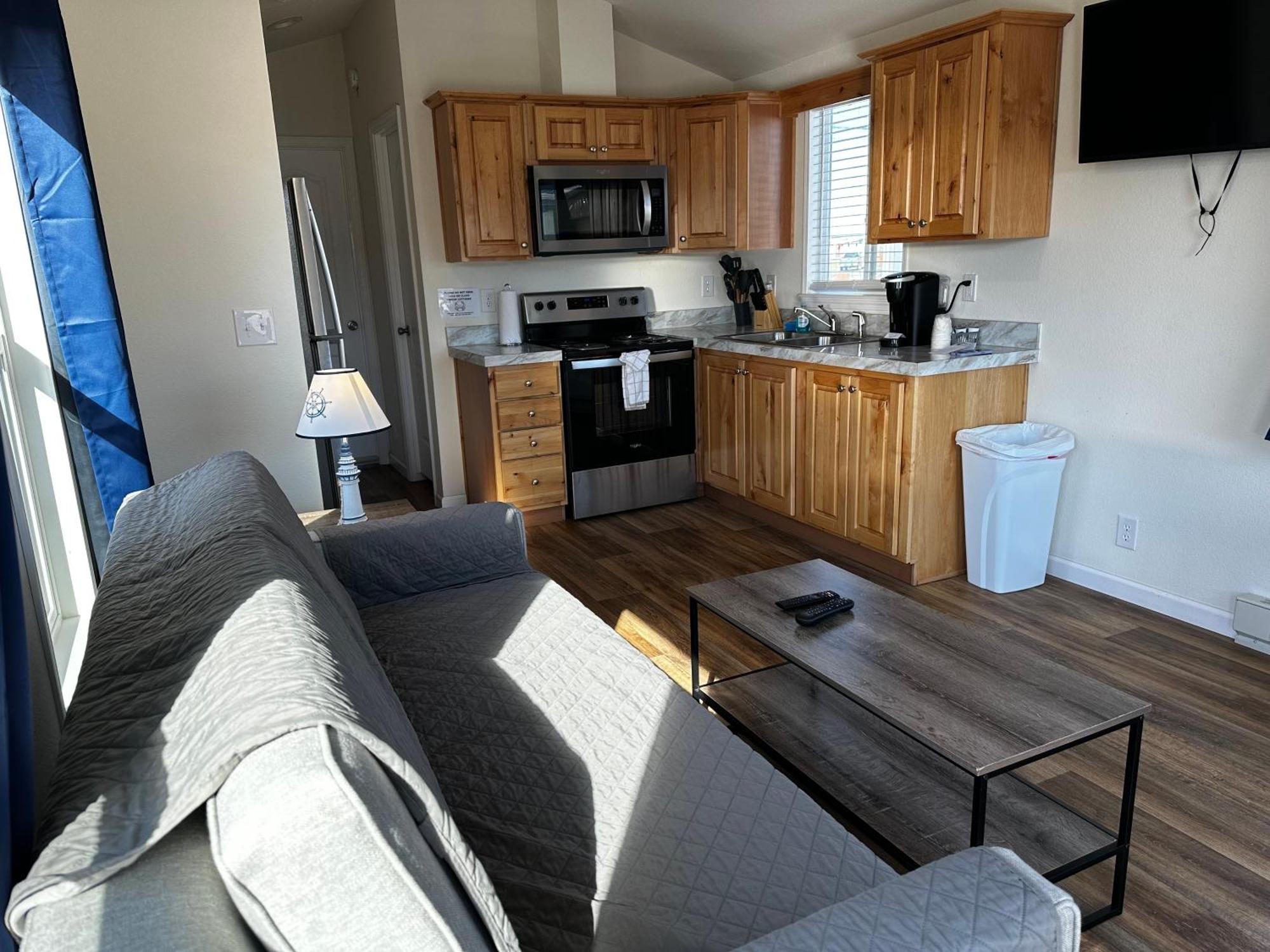 Westport Inn Cabins Екстериор снимка