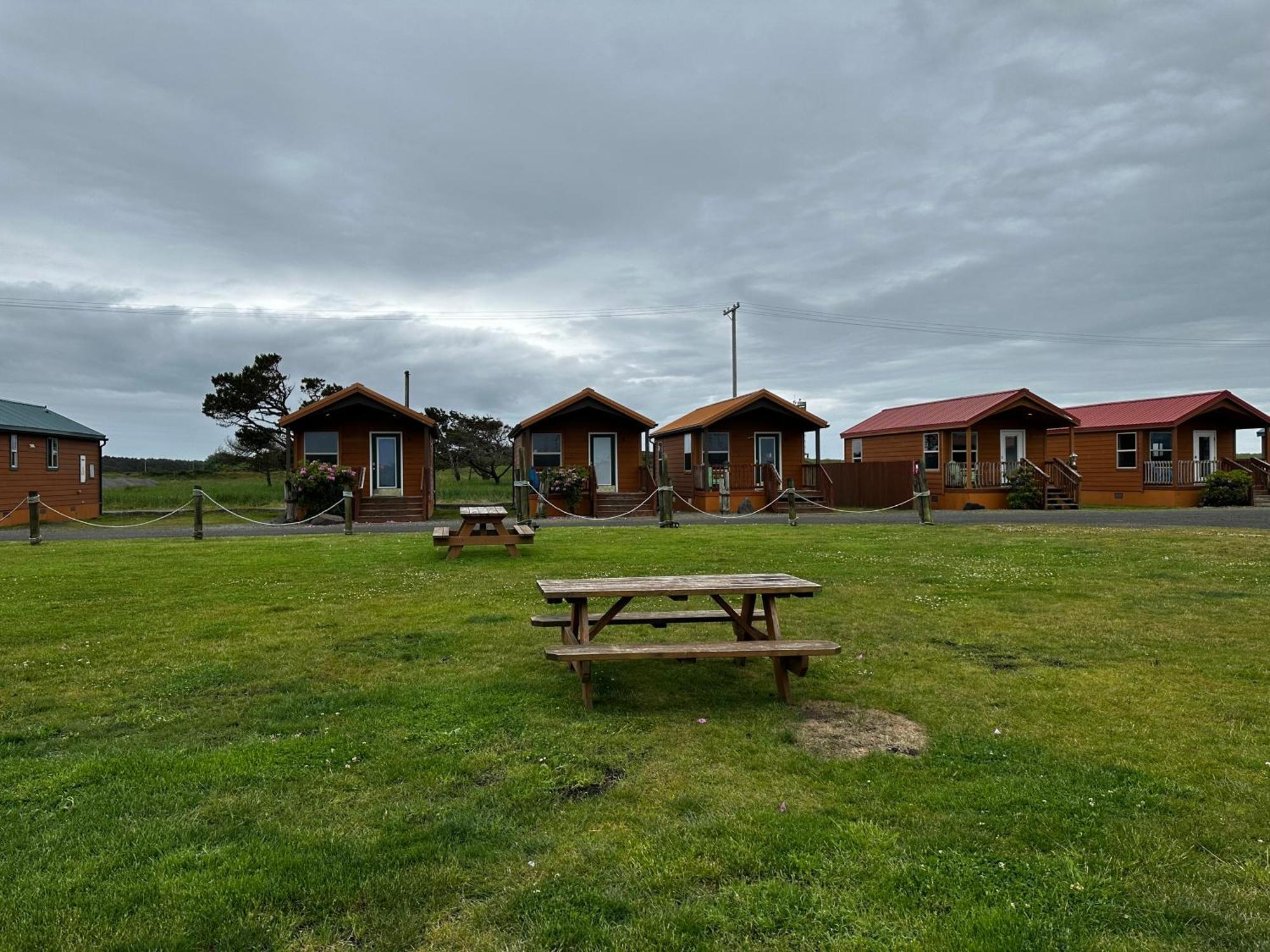Westport Inn Cabins Екстериор снимка
